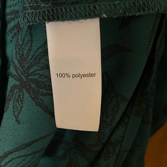 Maurice’s. 2x. Green Floral Polyester Garment - Picture 4 of 5